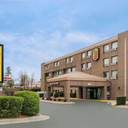 Super 8 By Wyndham Raleigh North East Hotel Bagian luar foto