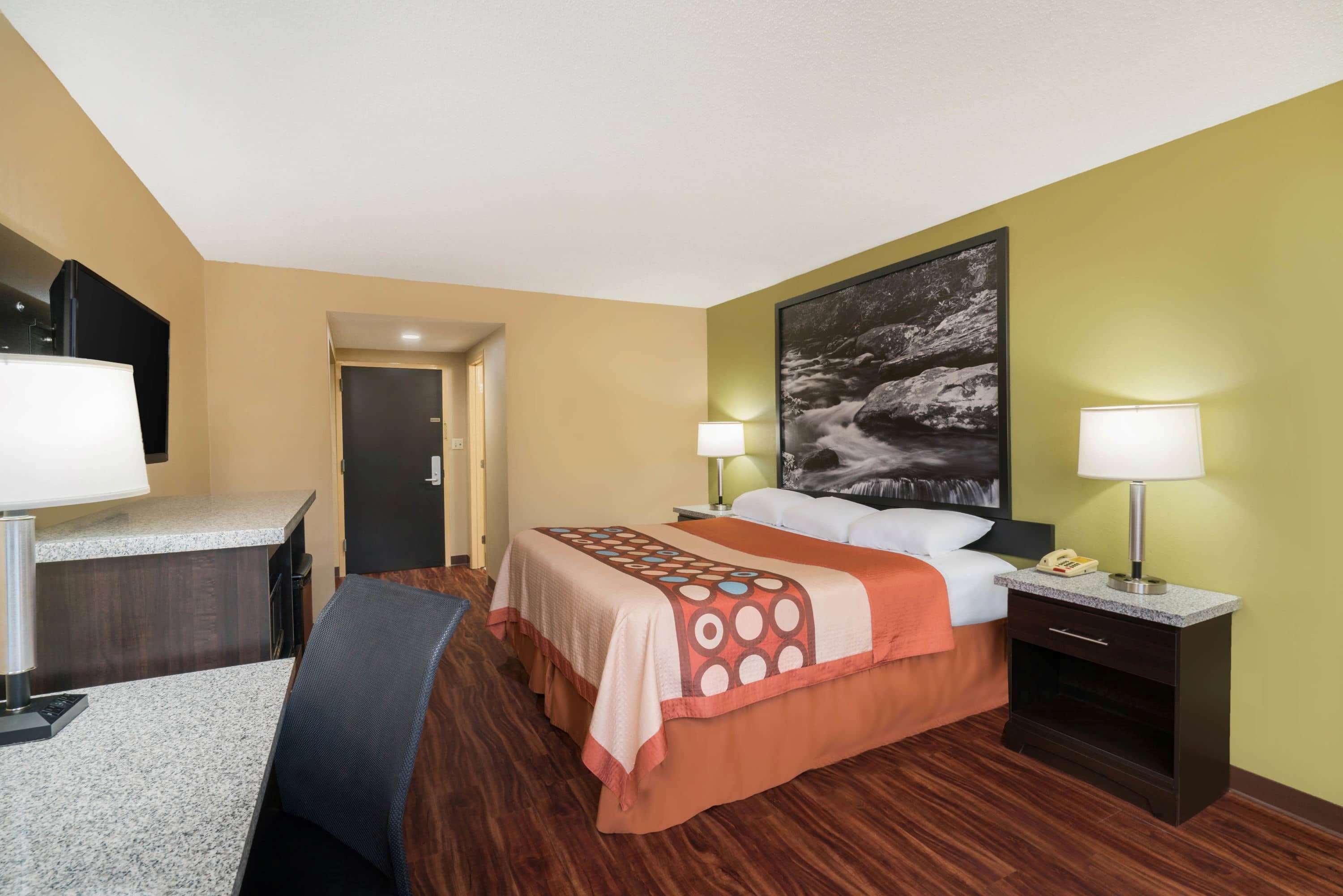 Super 8 By Wyndham Raleigh North East Hotel Bagian luar foto